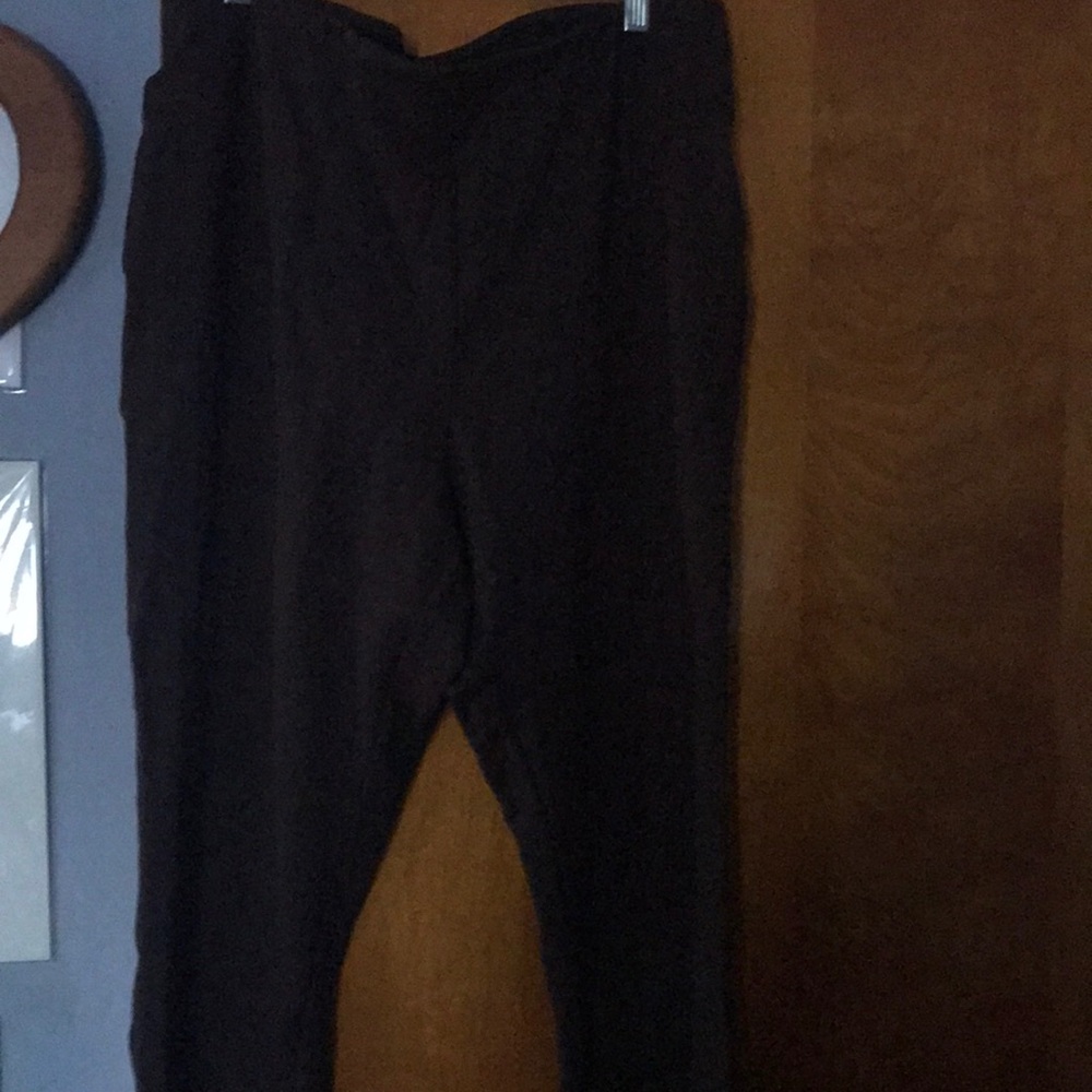 High rise skinny pant with front slits.